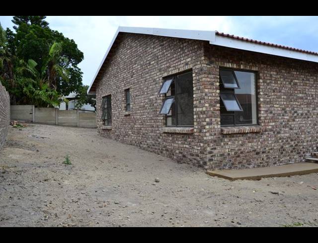 3 BEDROOM TOWNHOUSE FOR SALE IN DANA BAY